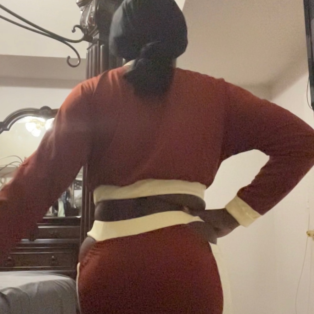 Two (2) piece set cute 🥰!!